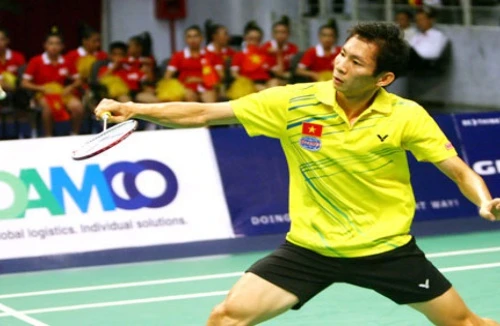 Tiến Minh "mướt mồ hôi" đi tiếp ở giải cầu lông Ciputra Hà Nội 2014