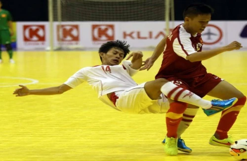 Futsal Việt Nam dội "bàn thắng" vào lưới đội Lào 18-0