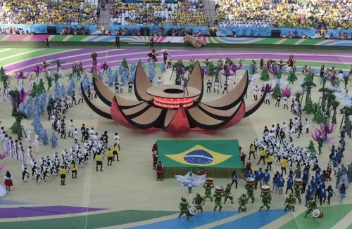 Chùm ảnh lễ khai mạc World Cup 2014 đầy sắc màu