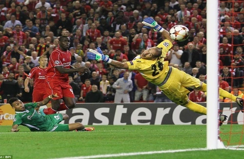Balotelli ăn mừng như đứa trẻ sau pha lập công đầu tiên cho Liverpool