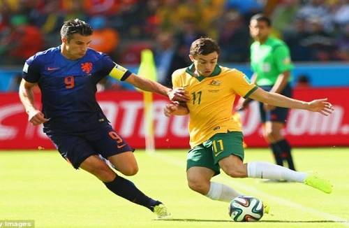 Hà Lan nhọc nhằn giành 3 điểm trước Australia