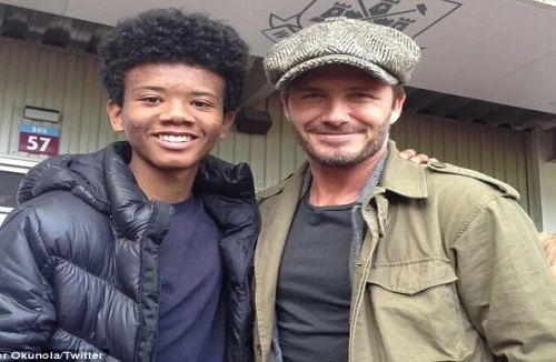 “Bơ” M.U, Beckham cùng gia đình đi cổ vũ cậu út chơi bóng