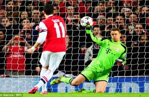 HLV Wenger kỳ vọng “tội đồ” Oezil tỏa sáng trên sân Bayern