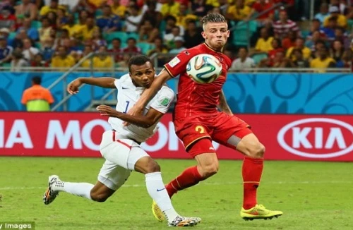 Chiêm ngưỡng pha phối hợp đá phạt “thần sầu” của tuyển Mỹ