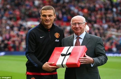 Ryan Giggs úp mở, Nemanja Vidic nghẹn ngào nói lời từ biệt