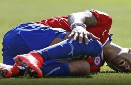 Tài tiên tri của Louis van Gaal giúp M.U thoát cảnh “ném tiền qua cửa sổ”