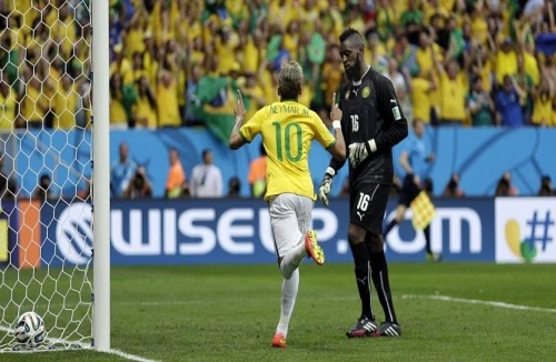 Thắng tưng bừng 4-1 trước Cameroon, Brazil “né” Hà Lan