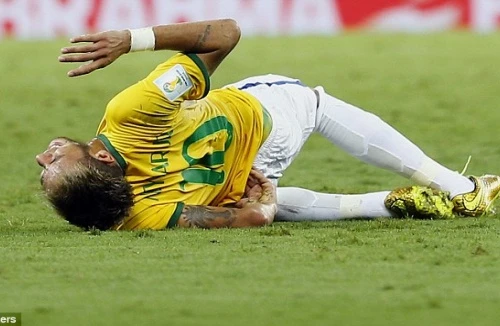 Sốc: Gãy đốt sống lưng, Neymar chia tay World Cup