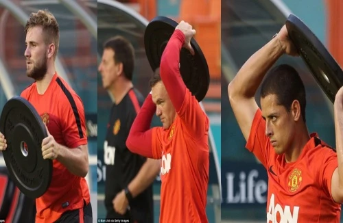 Chùm ảnh các cầu thủ M.U hành xác trên đất Mỹ