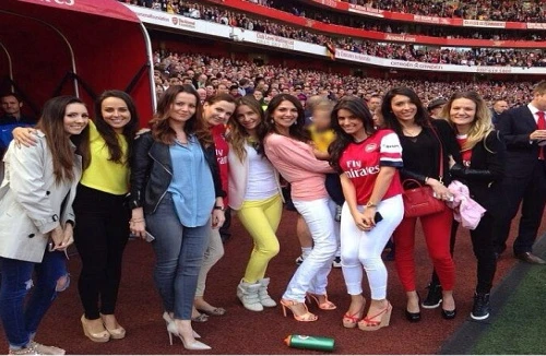 Dàn WAGs thành London khoe sắc