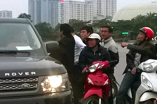 Vé trận Việt Nam - Malaysia tăng 5 lần, chợ đen cũng khan vé