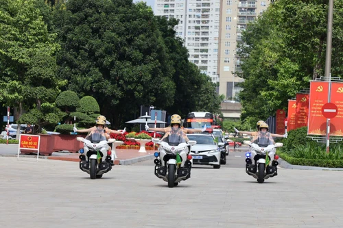 Cảnh sát giao thông triển khai phương án phục vụ Đại hội đại biểu Đảng bộ thành phố Hà Nội lần thứ XVIII