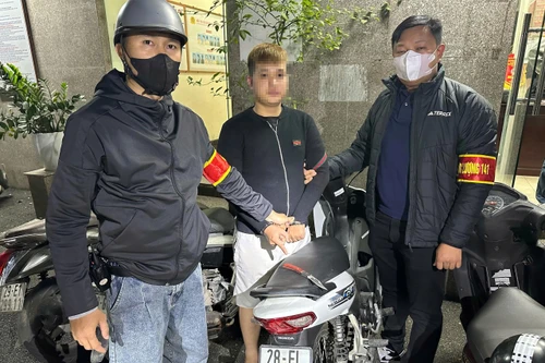 Lực lượng 141 liên tiếp phát hiện các "quái xế" mang hung khí trong đêm 