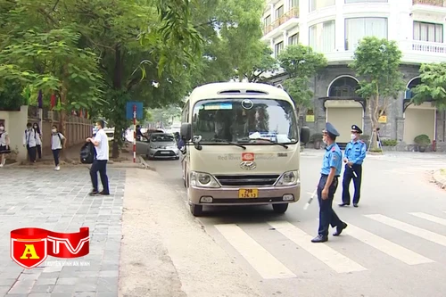 Kiểm tra phương tiện đưa đón học sinh trên địa bàn thành phố Hà Nội