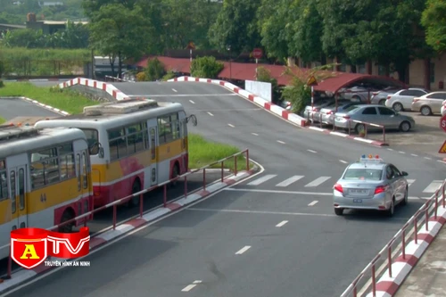 Hội thi "Lái xe giỏi - an toàn" Công đoàn CATP Hà Nội năm 2022