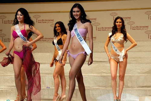Ngắm những mỹ nhân nóng bỏng, quyến rũ trong cuộc thi Hoa hậu Quốc tế
