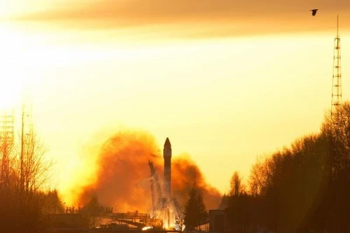 Nga phóng thử tên lửa thất bại, suýt rơi xuống một ngôi làng?