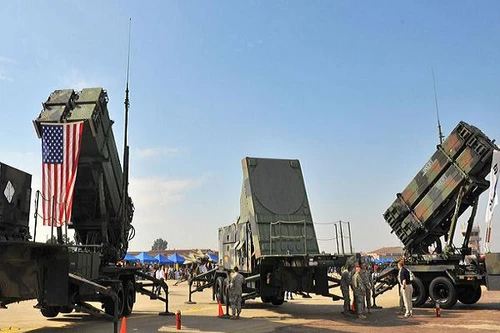 Mỹ cắt giảm chi tiêu quốc phòng nhưng vẫn gấp 7 lần Nga