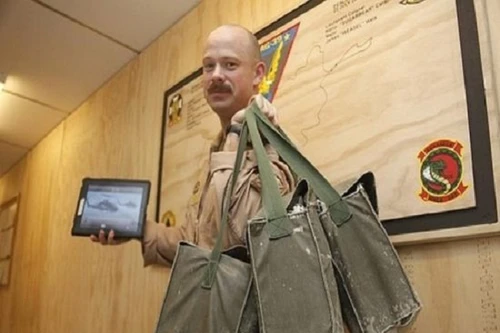 Lần đầu tiên tân binh hải quân Mỹ được trang bị máy tính bảng