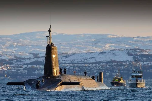 Anh: Đảng Bảo thủ mang tàu ngầm hạt nhân ra để vận động lá phiếu