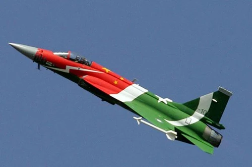 Pakistan mua 110 máy bay chiến đấu JF-17 Thunder của Trung Quốc