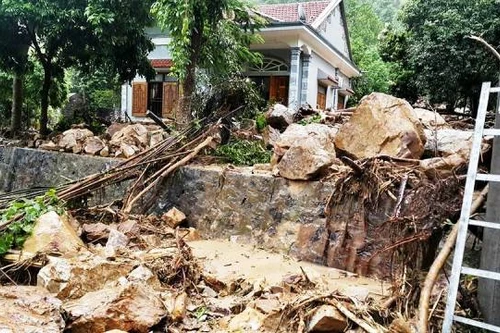 Lở núi làm 8 người thương vong ở Cao Bằng