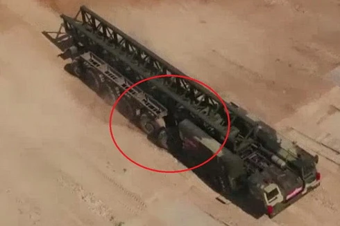 [ẢNH] "Quái vật chân rết" của Nga gặp sự cố ngay trong ngày ra mắt