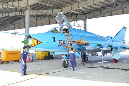 [ẢNH] Su-22 Việt Nam tiếp tục tung cánh bay bảo vệ bầu trời tổ quốc