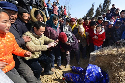 Tự tổ chức đám tang cho chính mình