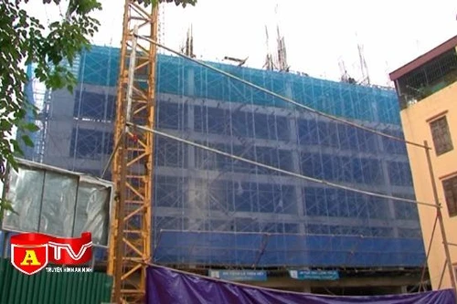 Cơ quan chức năng đang vào cuộc tích cực vụ sập giàn giáo ở Hoàng Mai