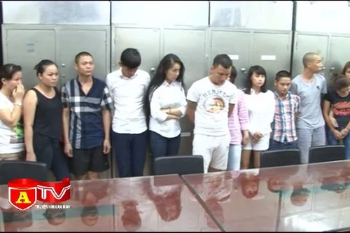 Đột kích sới bạc "khủng" tại chung cư, thu giữ nửa tỷ đồng