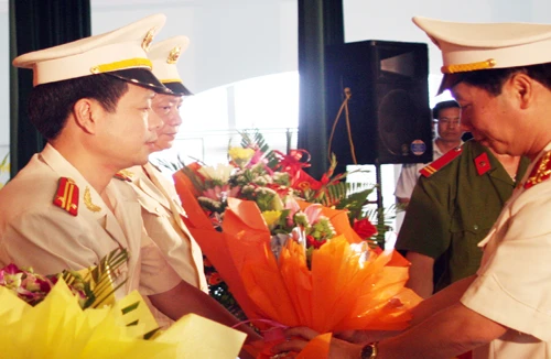 Ra mắt Phòng Cảnh sát PC&CC Hoàng Mai, Long Biên