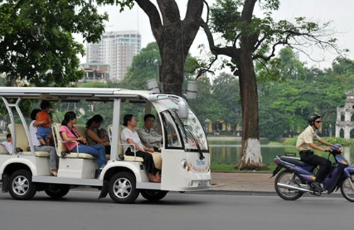 Hạn chế xích lô, tăng xe ô tô điện 