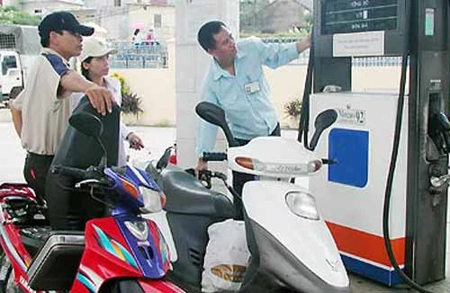 Chưa được tăng giá xăng, dầu