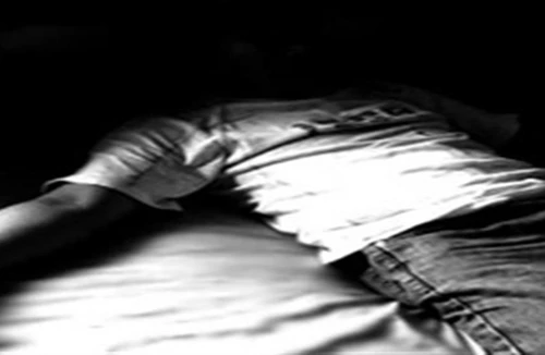 Tự đâm bụng tử vong vì không được yêu 