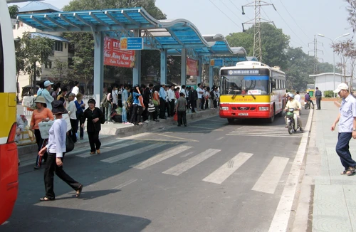 Lỗi của người dân hay Tổng Công ty Vận tải Hà Nội?