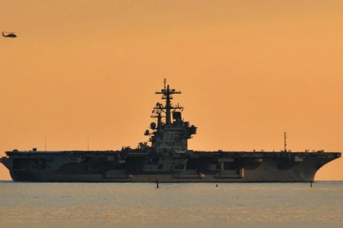 Tàu sân bay USS George H.W. Bush hướng đến Địa Trung Hải