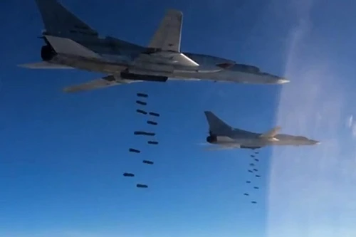 Nga triển khai 6 máy bay ném bom Tu-22M3 dội bom xuống Deir ez-Zor
