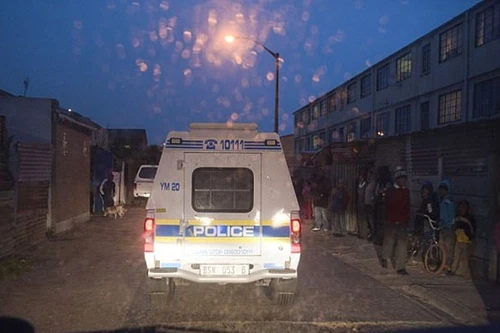 Bi hài: Thanh niên 23 tuổi bị 3 cô gái trẻ xâm hại suốt 3 ngày 