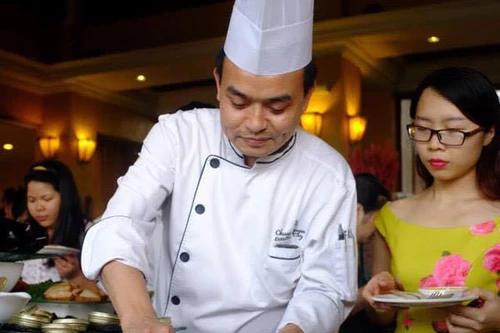 Đầu bếp 5* kể chuyện phục vụ chính khách