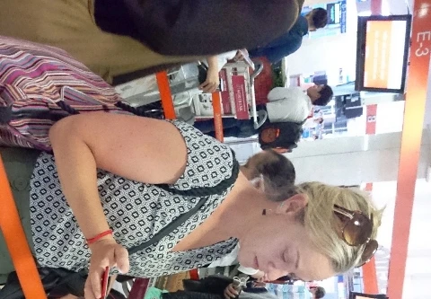 Check in hàng không di động không phải xếp hàng chờ vé