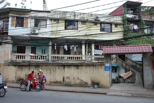 Chủ đầu tư đã tạm dừng thi công "cao ốc Hồ Tây"