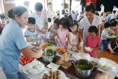 Trường công chất lượng cao lo ngại tăng học phí sẽ giảm học sinh