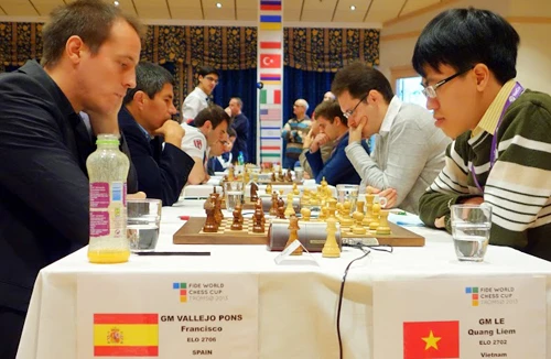 Quang Liêm vào vòng 3 World Cup sau loạt Tie-break nghẹt thở