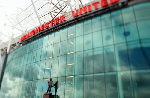 M.U bị đá văng khỏi top 3 CLB kiếm nhiều tiền nhất thế giới