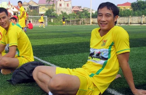 Quốc Vượng so tài cùng các "hảo thủ phủi" Hà Nội