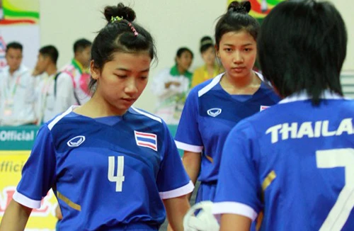 Chủ nhà Myanmar "chia" 2 HCV môn chinlone cho Thái Lan