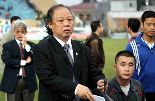 “Ông Đoàn Phú Tấn không xứng đáng ngồi trong Ban trọng tài nữa”