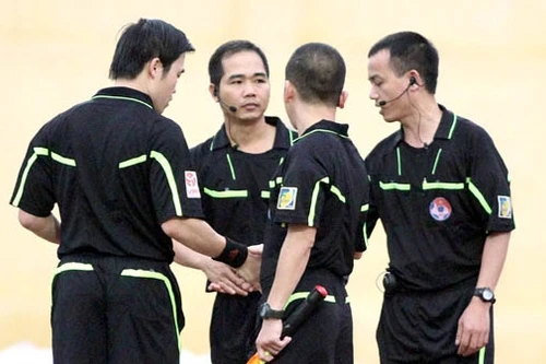 Chưa có kết luận vụ tổ trọng tài nghi nhận hối lộ 100 triệu đồng