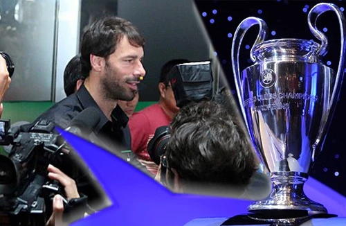 Van Nistelrooy đã mang cúp Champions League tới Việt Nam
